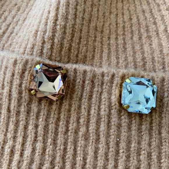 BADGLEY MISCHKA tuque - Picture 4 of 7